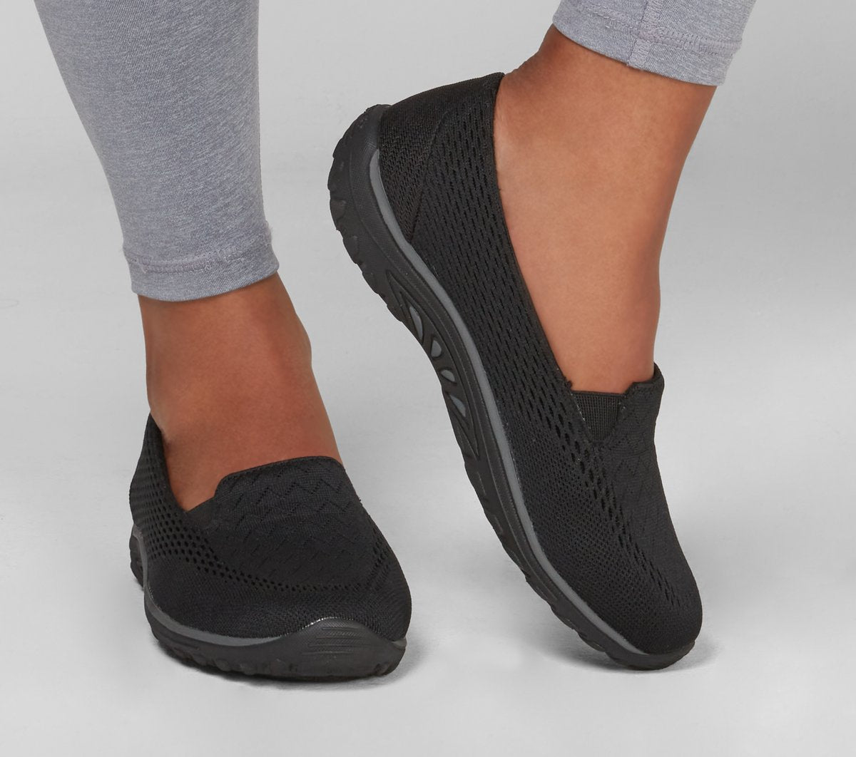 Relaxed Fit: Reggae Fest - Willows Shoes | Women Skechers online shop